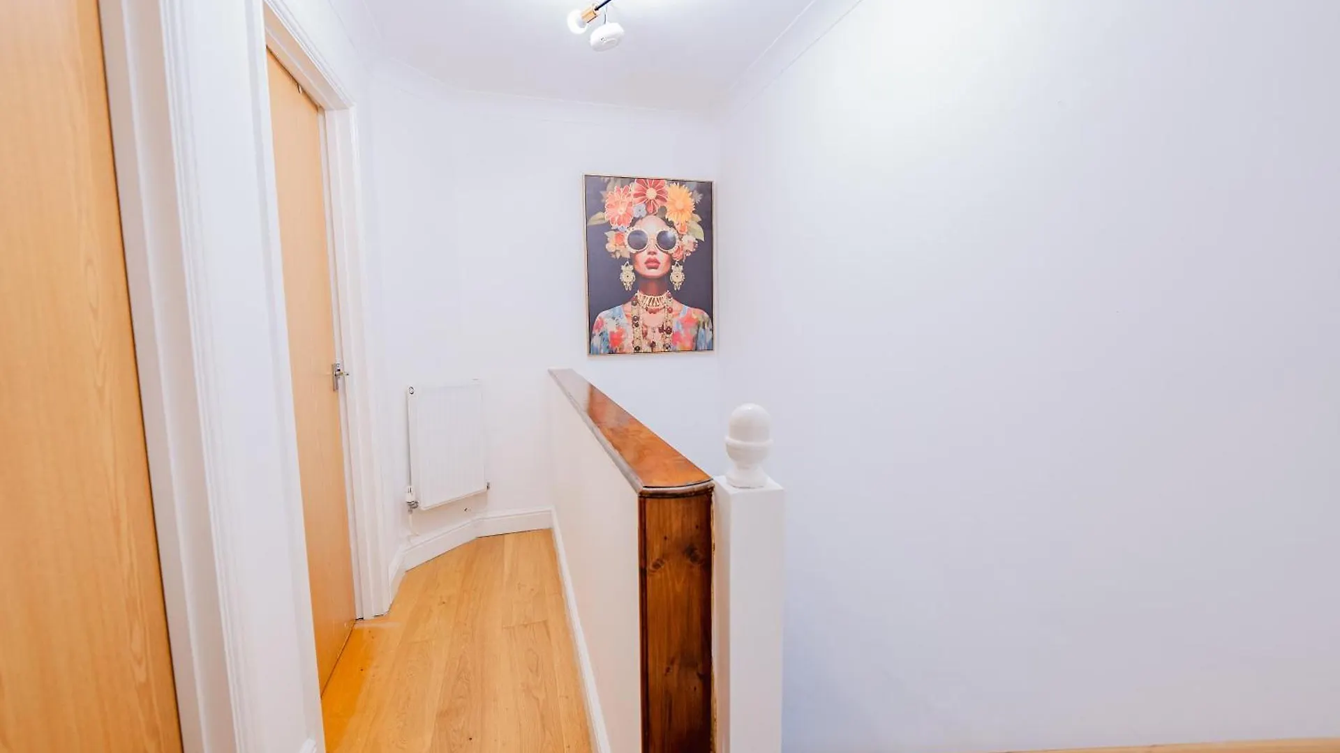 Bright & Elegant House Near City Centre And Stadium Cardiff 0*,  United Kingdom