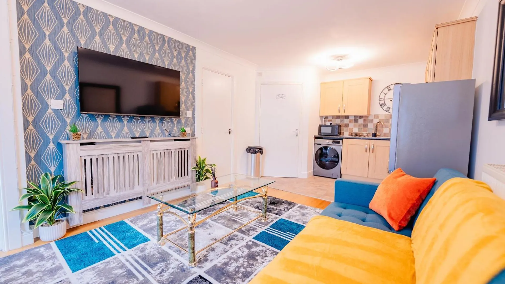Bright & Elegant House Near City Centre And Stadium Cardiff